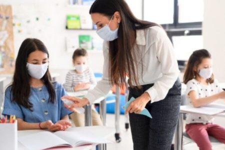 Alți 312 elevi au fost testați pozitiv la Covid-19, în doar o săptămână