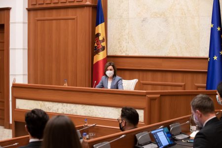 Maia Sandu invită din nou fracțiunile parlamentare la consultări