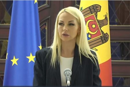 ULTIMA ORĂ/ Marina Tauber, reținută la Aeroportul Chișinău