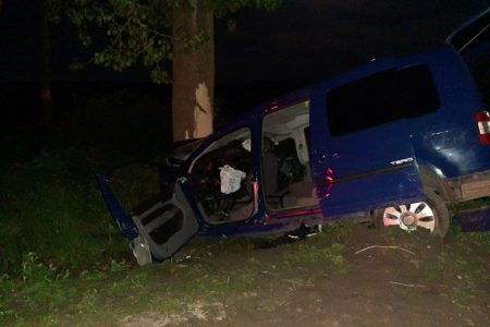 FOTO//Accident cumplit la Criuleni. Doi bărbați au murit pe loc, după ce șoferul, beat și fără permis, a pierdut controlul volanului