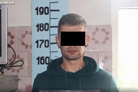 VIDEO// Reținut după ce l-a lovit pe un bărbat în cap. Victimă este în comă