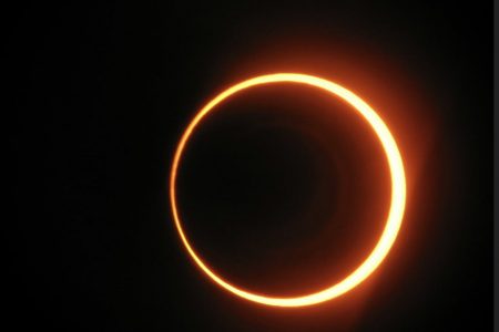Eclipsă de soare, astăzi, în Moldova. Ora la care poate fi observată