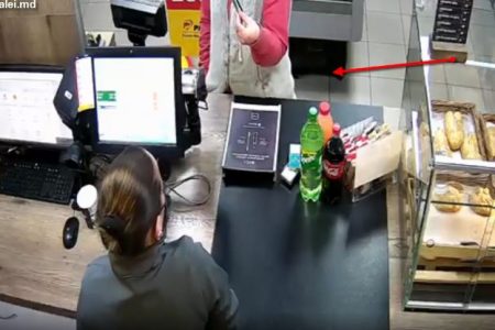 VIDEO// A găsit cardul bancar al unui tânăr și a făcut cumpărături de mii de lei. Isprava unei femei de 43 de ani