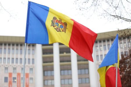 Votat în prima lectură: Sintagma „limba română” va lua locul „limbii moldovenești”