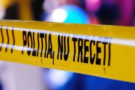 Tragedie la Cantemir. O tânără de 29 de ani a fost împușcată în cap de fostul concubin. Femeia se zbate între viață și moarte