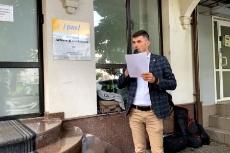 VIDEO//AUR propune PAS un angajament prin care ar trebui să se oblige să nu facă alianță în viitorul Parlament cu Blocul lui Renato Usatîi, Blocul Comuniștilor și Socialiștilor sau Partidul Șor