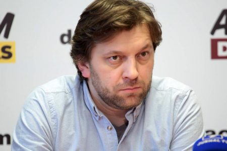 Alaiba îndeamnă moldovenii să deconecteze tot ce pot deconecta: „Trebuie toți să economisim la maxim”