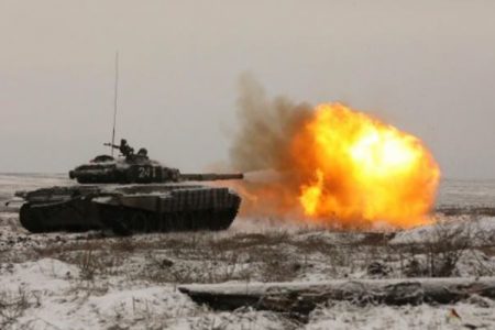 VIDEO/ Exerciții militare la granița cu Ucraina. Rușii simulează un atac la scară largă