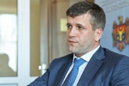 Fostul director SIS, Vasile Botnari, rămâne sub control judiciar