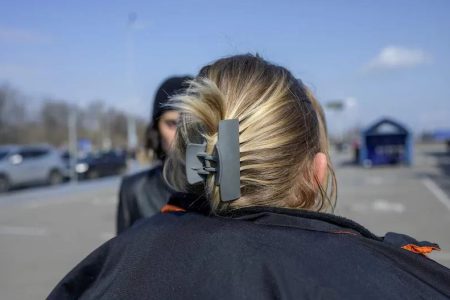 Povestea Elenei, femeia care a fost violată 13 ore de doi militari ruși: „Vreau să mor”