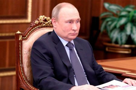 Vladimir Putin a numit întoarcerea pământurilor rusești misiunea sa și s-a comparat cu Petru cel Mare