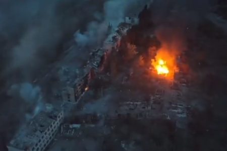 VIDEO/ Imagini apocaliptice din Bakhmut. Rușii bombardează pozițiile armatei ucrainene care se luptă pentru controlul orașului