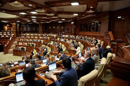 Lucrările de construcție a apeductului magistral Chișinău-Strășeni-Călărași, declarate de utilitate publică