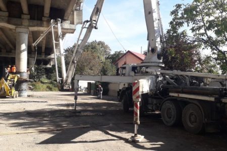 FOTO/ Cum decurg lucrările de reparație a podului rutier de pe strada Mihai Viteazul. Detaliile oferite de Primăria Chișinău