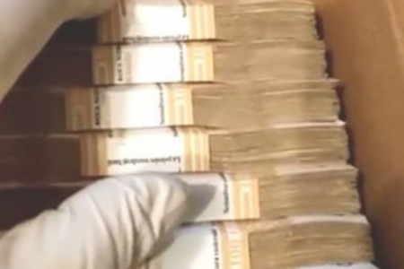 Dosarul privind pregătirea dezordinilor în masă: Peste 250 000 lei ridicați, urmare a perchezițiilor în Chișinău și Hâncești
