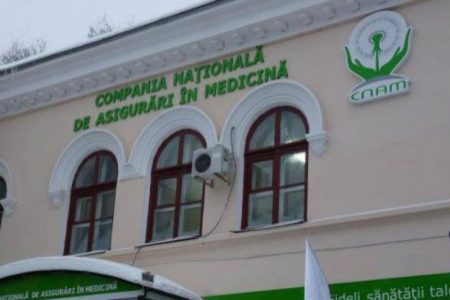 Un jurist al CNAM, reținut pentru abuz de serviciu. Mai multe acte și dispozitive electronice au fost ridicate de oamenii legii