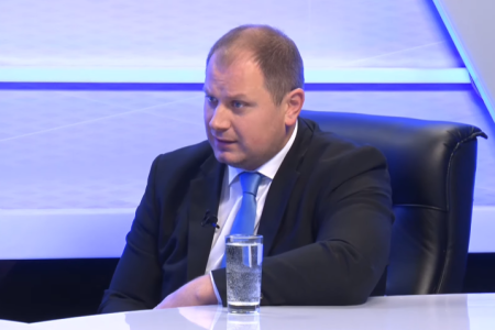 Ștefan Gligor critică reforma anunțată de Ala Nemerenco: „Depolitizarea promisă de PAS s-a transformat în politizarea sistemului”