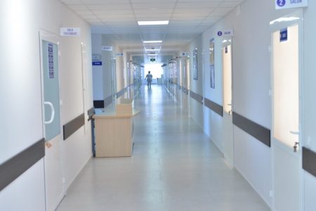 DOC/ Consilierii municipali au semnat o declarație ÎMPOTRIVA deciziei guvernării de a lua spitalele din gestiunea municipalității