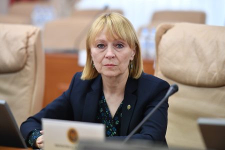 Președinții de raioane, acuzați că participă la hărțuirea colectivelor medicale din spitale. Nemerenco: „Nu porniți iar lupte politice”