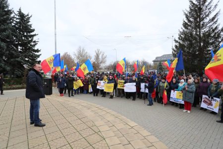 Socialiștii au organizat un protest la Cahul: „Nu a existat niciodată un guvern atât de josnic”