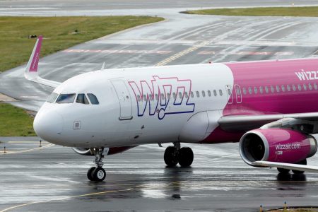 Așteptată să revină în Moldova, Wizz Air renunță la mai multe zboruri de la Suceava, România