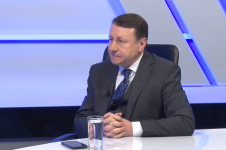 Munteanu: „Calific decizia de ieri a CEC drept o execuţie publică pentru un candidat incomod puterii”