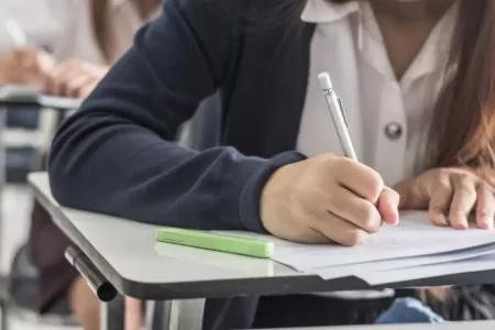 Elevii intră în vacanța de primăvară. Cât va dura