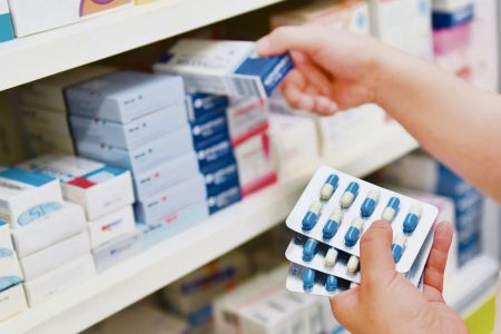 În farmaciile din țară vor apărea 42 de medicamente noi. Care sunt acestea