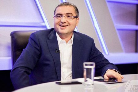 VIDEO/ Usatîi anunță că va candida la alegerile prezidențiale