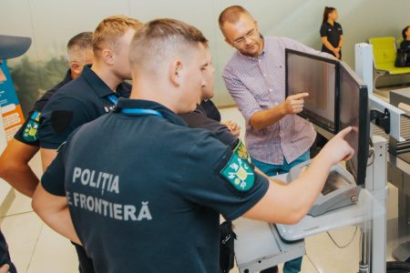 Polițiștii de frontieră instruiți în domeniul securității aeroportuare după practica poloneză