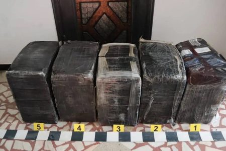 Țigări moldovenești, oprite din drumul lor spre piața neagră din UE