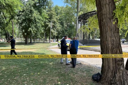 Familiile celor doi copii electrocutați într-un parc din Capitală au primit suport material
