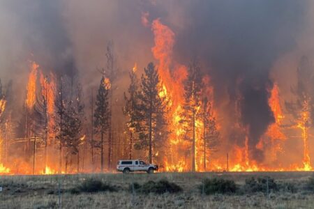 Incendiu puternic în California. Autoritățile au ordonat evacuarea a peste 3.500 de persoane