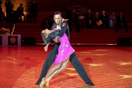 Număr record de participanți la Campionatul Mondial de Tango. 750 de perechi de dansatori din 53 de țări și-au dat întâlnire în Argentina