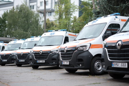 41 de ambulanțe au fost distribuite către substațiile și punctele de asistență medicală urgentă ale CNAMUP