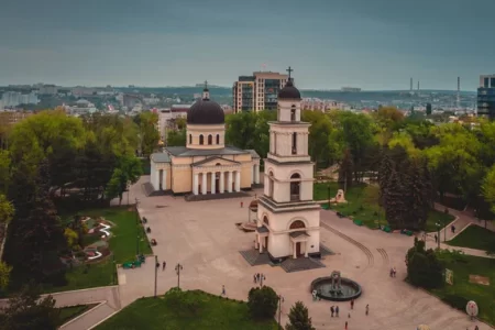 BNS: Numărul turiștilor străini care au vizitat Republica Moldova a crescut cu 55%