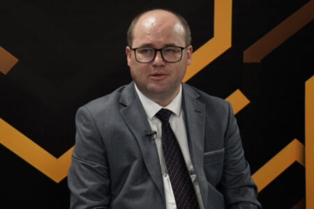 Numărul persoanelor care achită prima de asigurare medicală în sumă fixă până la 31 martie s-a dublat în ultimii trei ani
