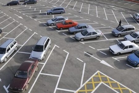 Precizările autorităților municipale privind parcările cu plată în Capitală. Inițial vor exista câteva zone de testare