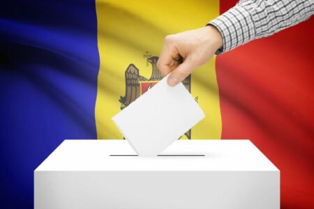 Încă doi candidați s-au lansat oficial în campania electorală pentru alegerile prezidențiale. Este vorba despre Andrei Năstase și Natalia Morari