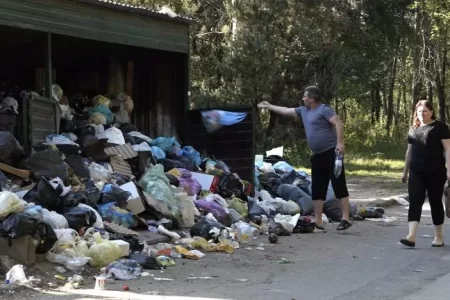 VIDEO/ Municipiul Bălți se confruntă cu o criză a deșeurilor. „A fost și mai rău. Nu era posibil să te apropii de gunoiște”