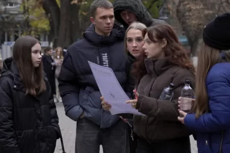 VIDEO/ Sute de tineri din nordul țării au participat la o lecție de democrație, organizată în mod interactiv