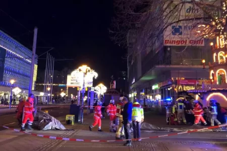 Durere fără margini în Magdeburg, Germania după ce o mașină a intrat în mulțime la târg de Crăciun