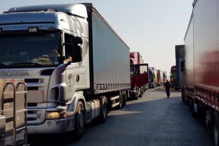 VIDEO/ Condiții mai bune de traversare frontierei pentru transportatorii de camioane. Serviciul Vamal a lansat, în regim de pilotare, sistemul BQS