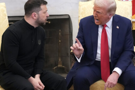 Donald Trump îi cere lui Volodimir Zelenski să renunțe la Crimeea